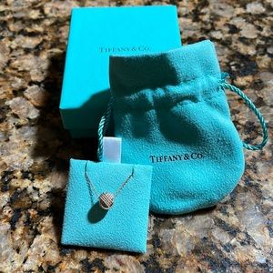 Tiffany twist knot pendant